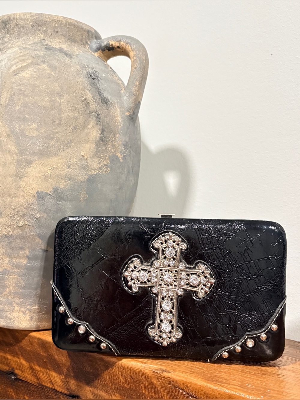 Western Gothic Rhinestone Cross Hardcase Clutch Wallet Black Silver OS